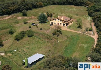 Masía – Llinars del Vallès 350.00 m2 photoOne