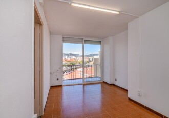 Piso – Hospitalet de Llobregat 58.00 m2 photoOne