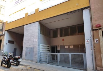 Local comercial – Esplugues de Llobregat 642.00 m2 photoOne