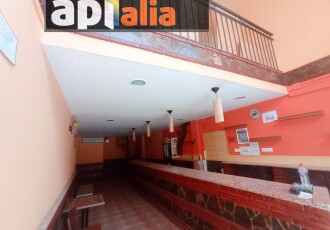 Local comercial – Cornellà de Llobregat 122.00 m2 photoOne