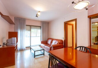 Piso – Hospitalet de Llobregat 109.00 m2 photoOne